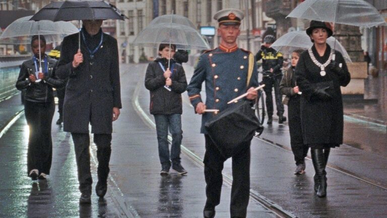 Steve McQueen difende la durata del suo ultimo film: “Avrebbe potuto durare 40 ore”