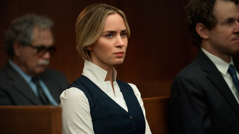 Pain Hustlers – Il business del dolore: recensione del film con Chris Evans ed Emily Blunt