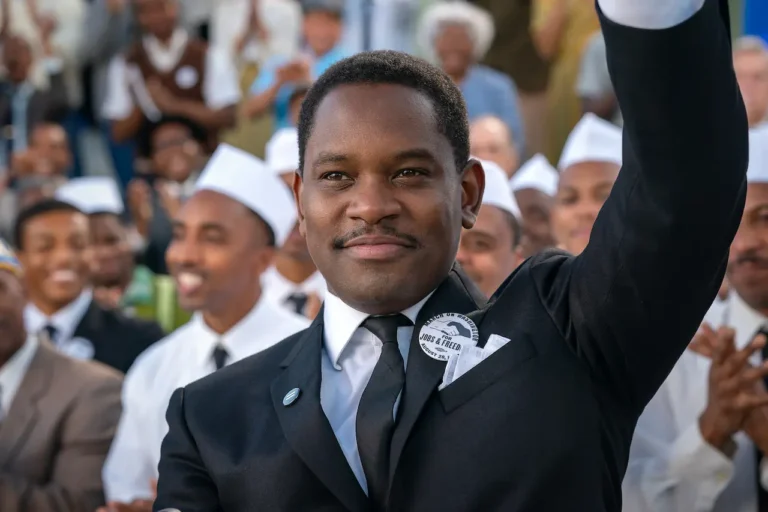 Rustin, recensione del film Netflix diretto da George C. Wolfe