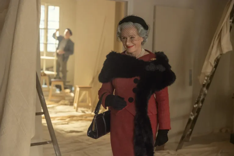 The New Look: prime foto della nuova dramedy con Glenn Close