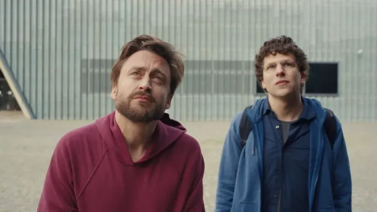 A Real Pain: la commedia con Jesse Eisenberg e Kieran Culkin venduta alla Searchlight