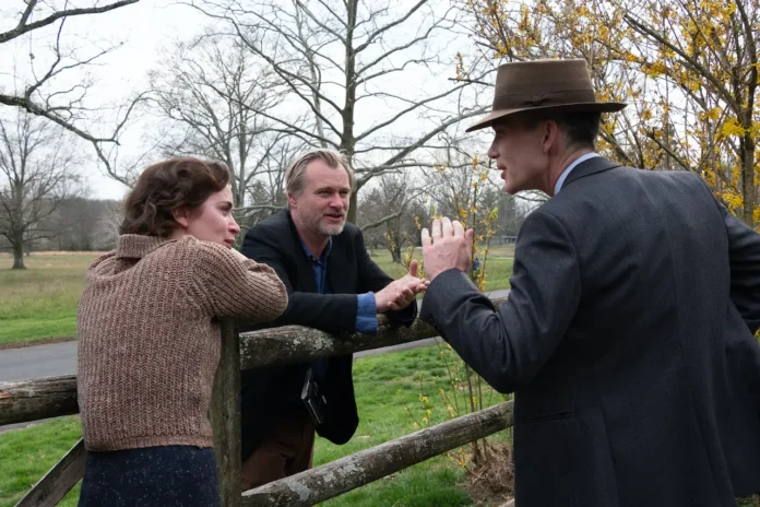 Christopher Nolan sul set di Oppenheimer