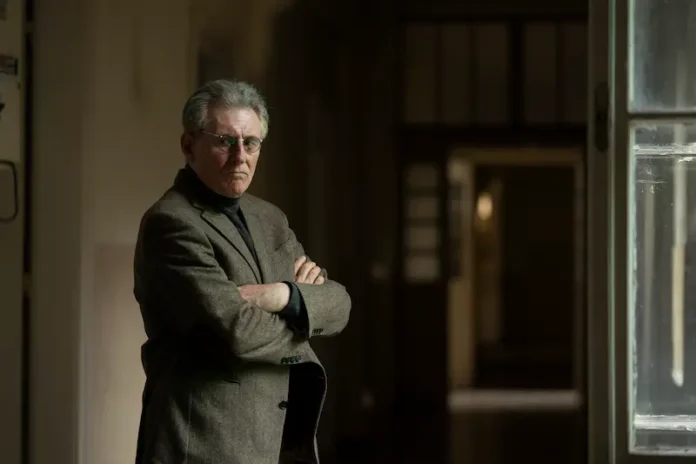 Prima danza poi pensa - Alla ricerca di Beckett, Gabriel Byrne