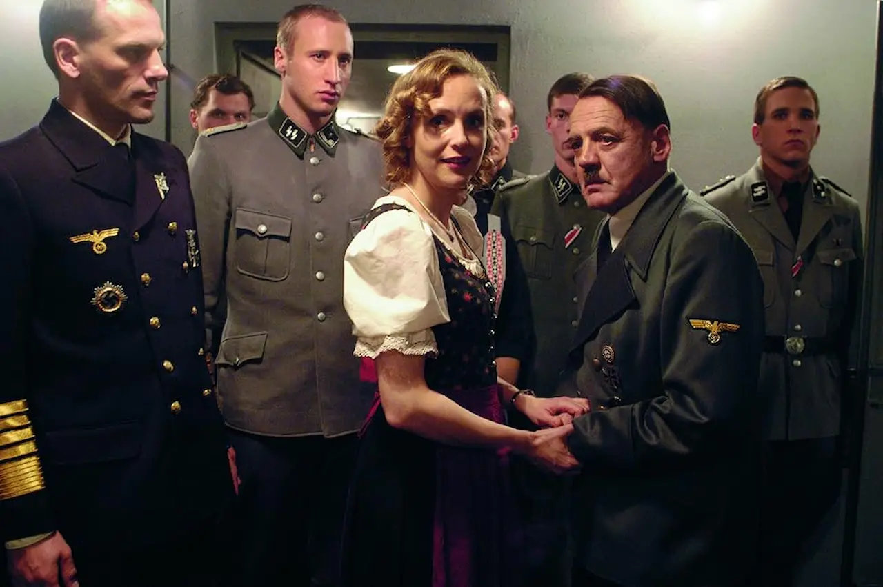Bruno Ganz e Juliane Köhler in La caduta - Gli ultimi giorni di Hitler
