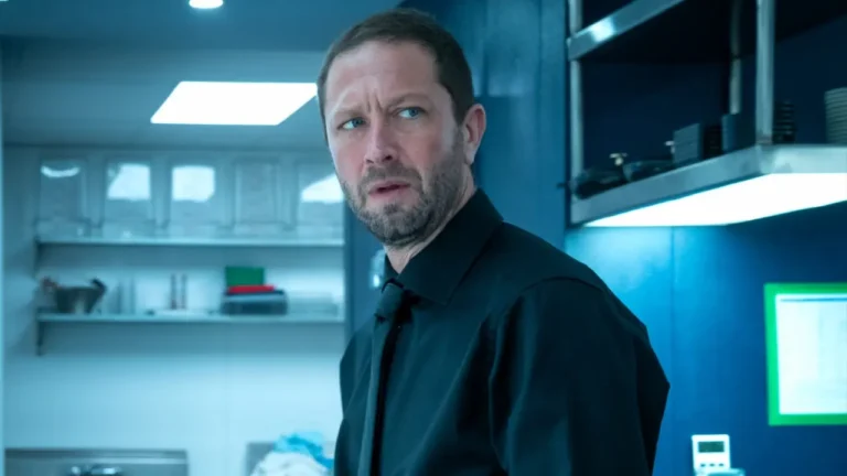 Ebon Moss-Bachrach: 10 cose che forse non sai sull’attore