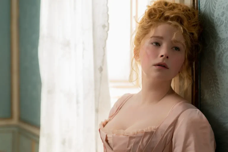 Haley Bennett e Dominic Cooper nella serie Apple TV+ The Last Frontier