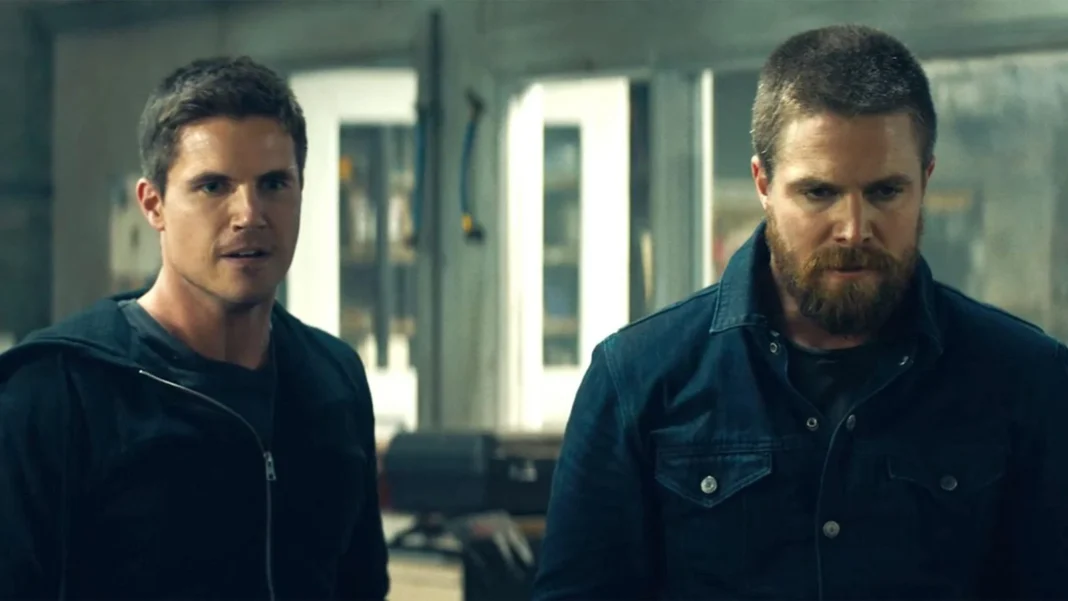 Robbie e Stephen Amell in Codice 8- Parte 2