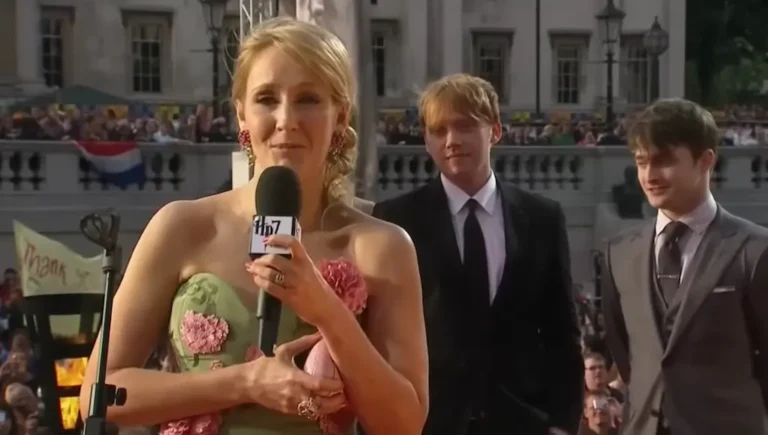 J.K. Rowling sta affrontando un’azione legale per presunta transfobia