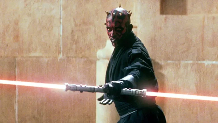 Star Wars celebrerà i 25 anni di La Minaccia Fantasma con una spada laser ancora più bella di quella di Darth Maul