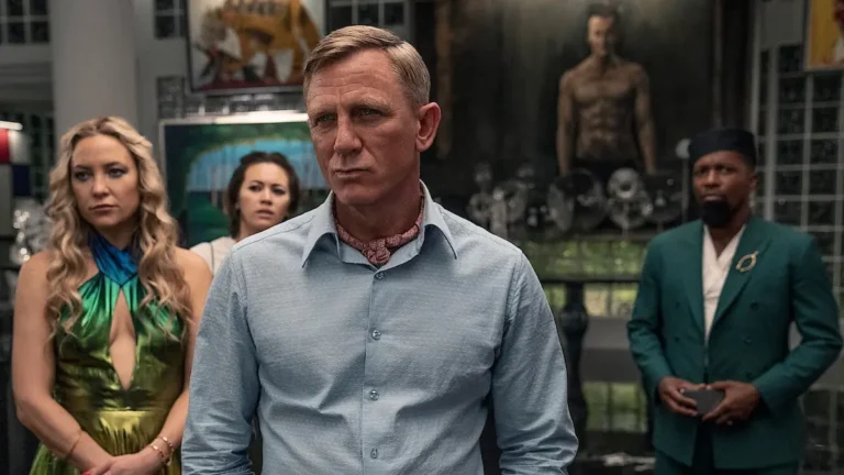 Knives Out 3: Daniel Craig spera che il sequel di Netflix arrivi nei cinema