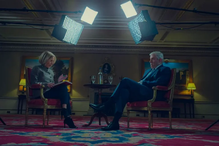 Scoop: recensione del film Netflix con Gillian Anderson