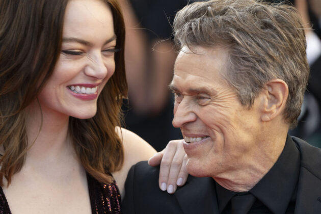 Emma Stone e Willem Dafoe