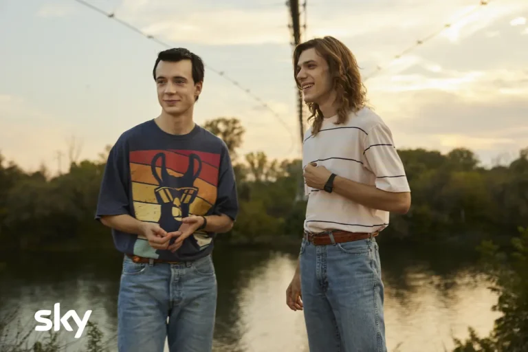 Hanno ucciso l’Uomo Ragno – La leggendaria storia degli 883, il nuovo teaser!