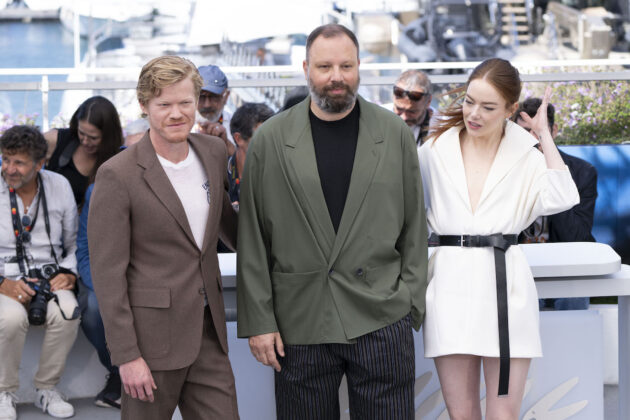 Jesse Plemons, Yorgos Lanthimos e Emma Stone