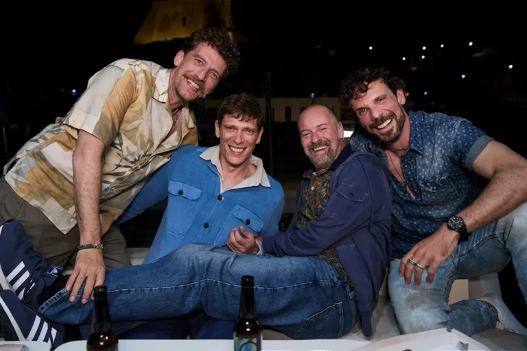 Maschi veri: primo ciak per la serie tv di Netflix