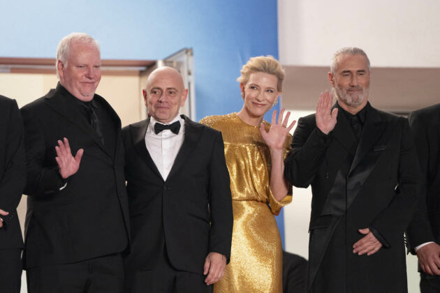 Il cast di Rumors