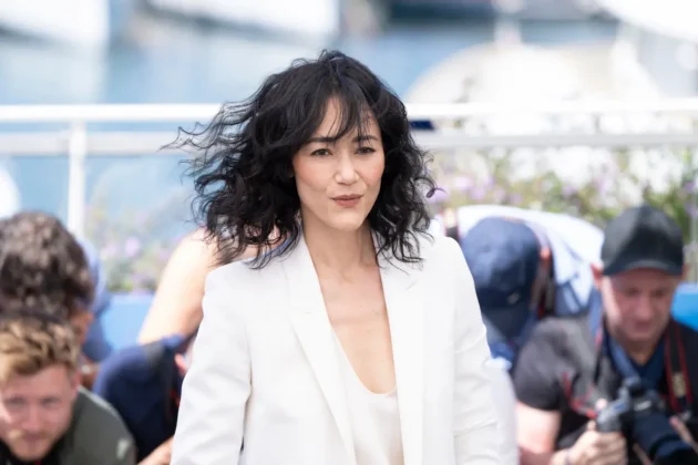 SANDRINE HOLT