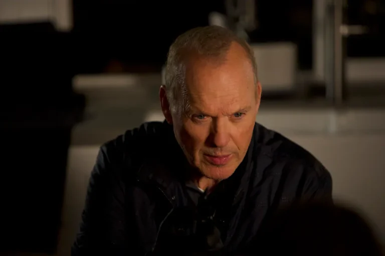 La memoria dell’assassino: trailer e poster italiani del film di e con Michael Keaton