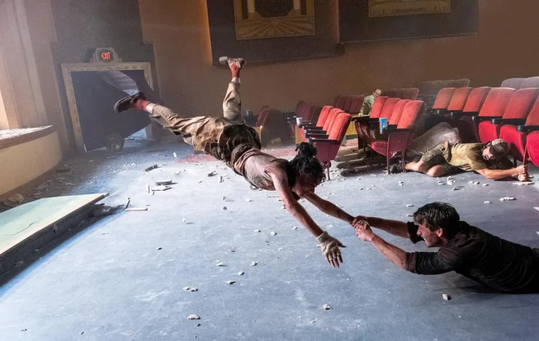 Twisters, la spiegazione del finale: Perché Steven Spielberg ha tagliato il bacio?