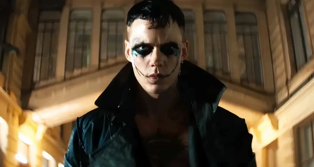 Bill Skarsgård nel ruolo di Eric/The Crow - Il Corvo