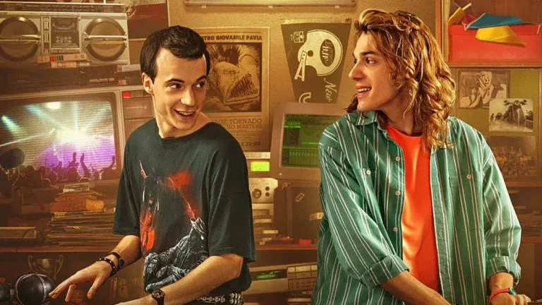 Hanno Ucciso L’uomo Ragno – La Leggendaria storia degli 883, nuova featurette della serie tv in arrivo