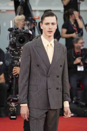 Harris Dickinson