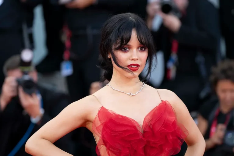 Jenna Ortega e Taylor Russell in trattative per il remake di “Single White Female