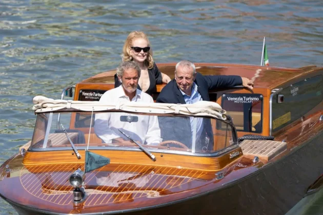 Nicole Kidman arriva al Lido