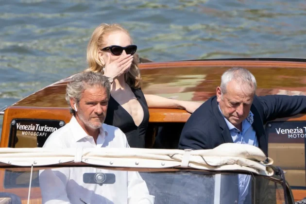 Nicole Kidman arriva al Lido