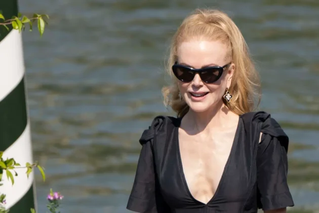 Nicole Kidman arriva al Lido