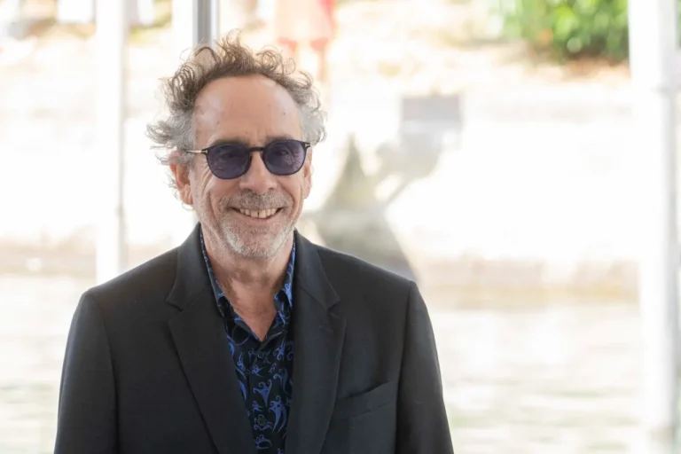 Tim Burton non ha fatto Beetlejuice Beetlejuice per soldi: “Non ho nemmeno guardato il primo film per prepararmi”