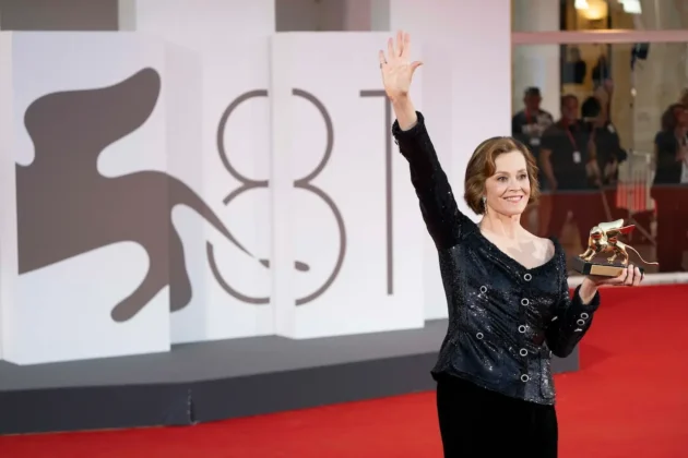 Sigourney Weaver