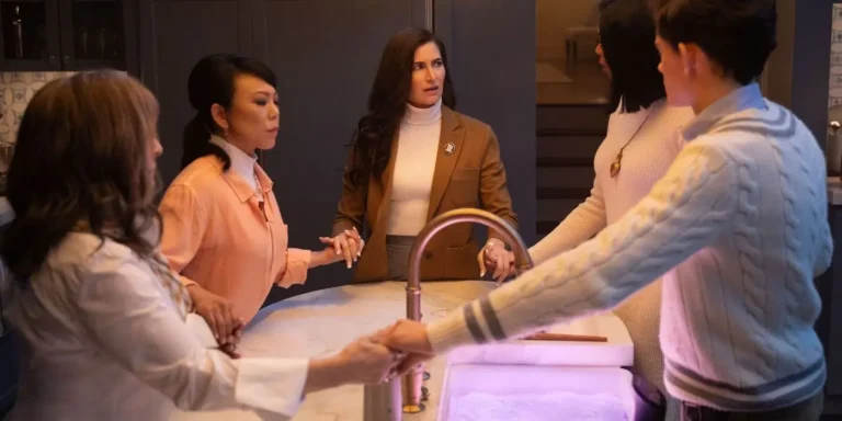 Agatha All Along episodio 3: la spiegazione delle visioni delle streghe