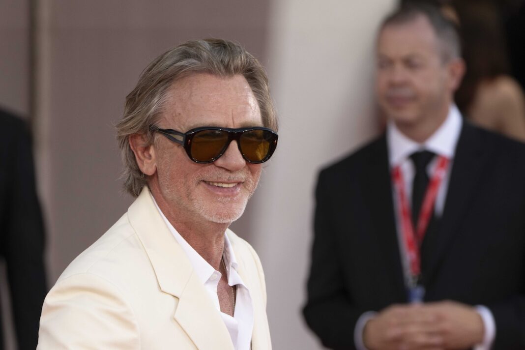 Daniel Craig