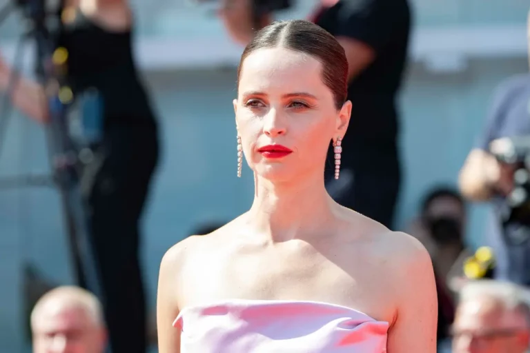 Felicity Jones: 10 cose che forse non sai sull’attrice