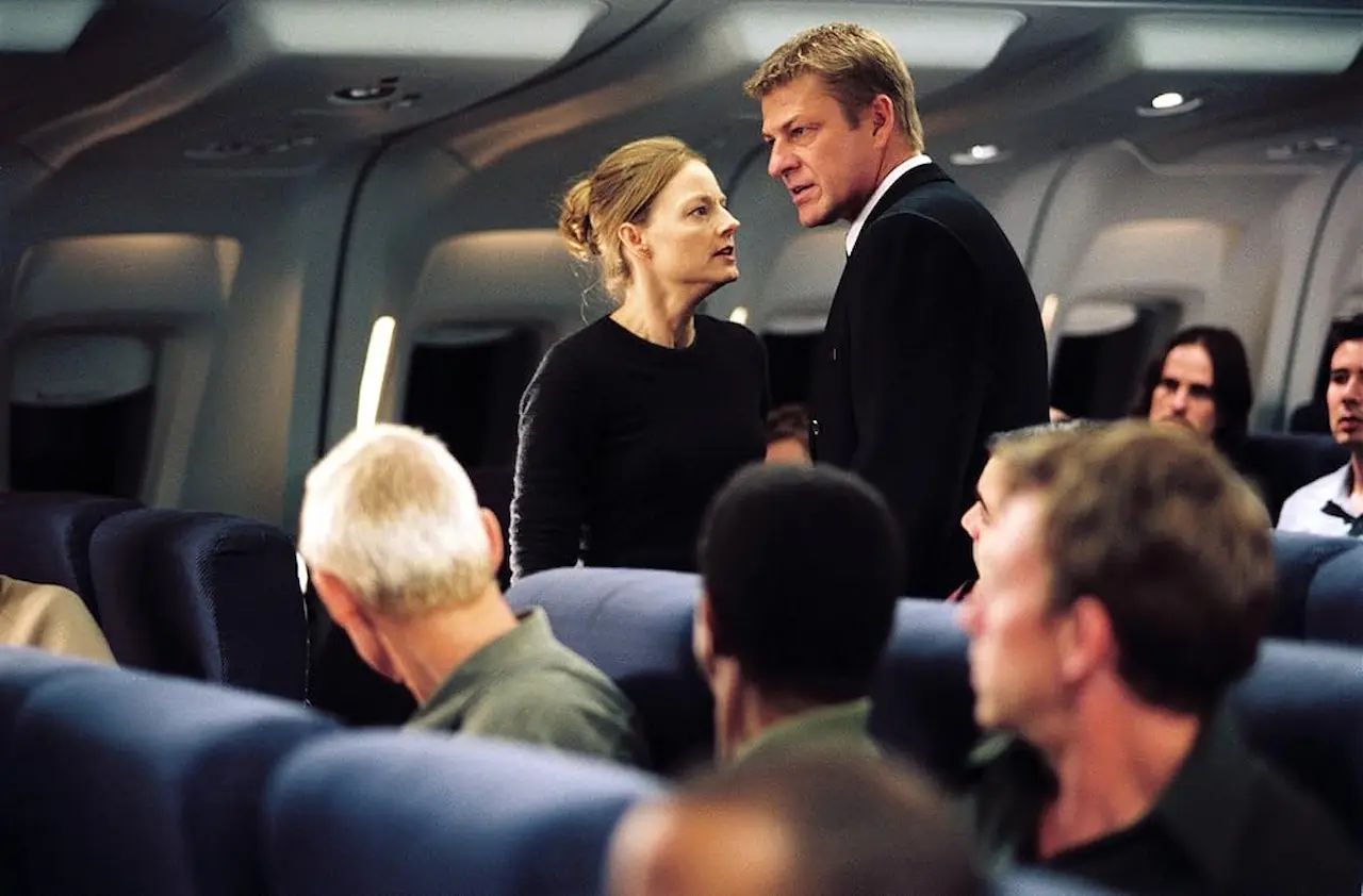 Jodie Foster e Sean Bean in Flightplan - Mistero in volo