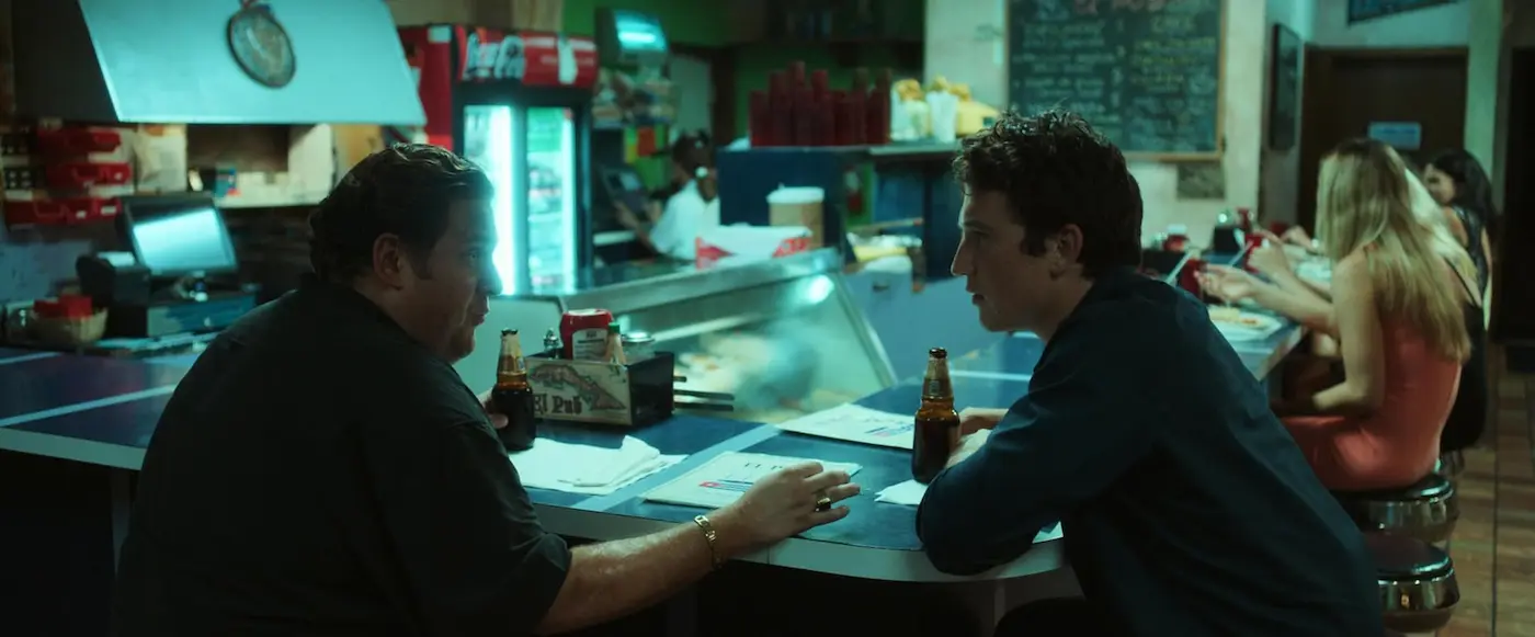 Jonah Hill e Miles Teller in Trafficanti (2016)