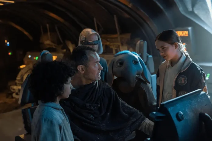 Jude Law in Skeleton Crew (2024)