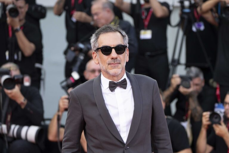 Todd Phillips spiega perché la scena di Lady Gaga che bacia una ragazza è stata tagliata da Joker: Folie à Deux