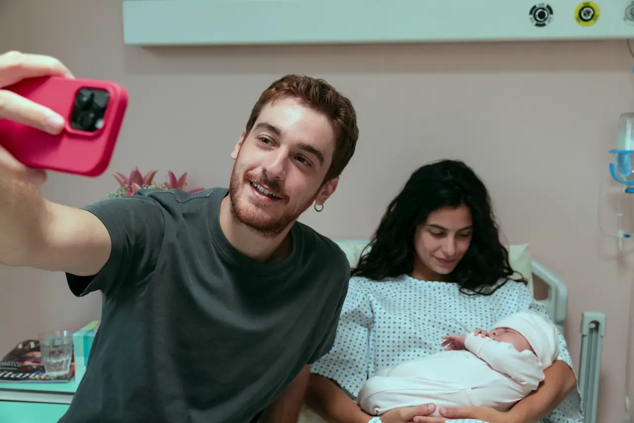 Tutto chiede salvezza Federico Cesari Fotinì Peluso