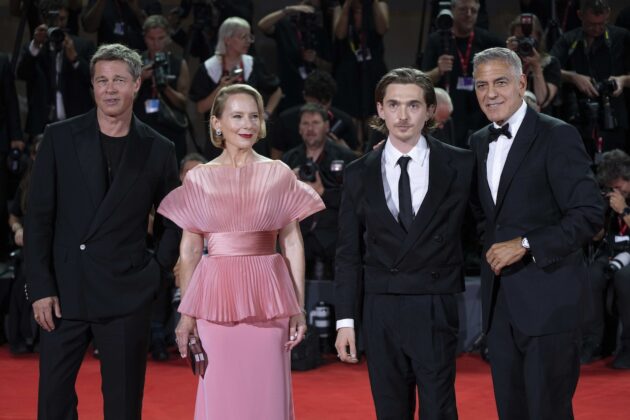 Il cast di Wolfs a Venezia 81