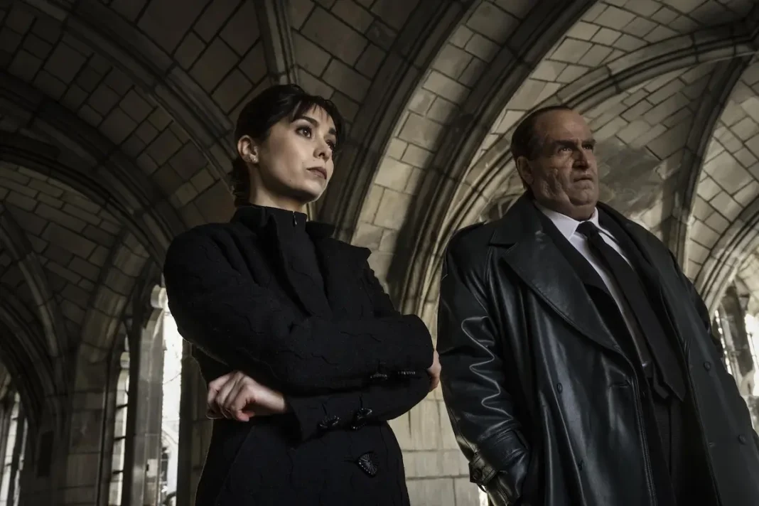 Colin Farrell e Cristin Milioti in The Penguin (2024)