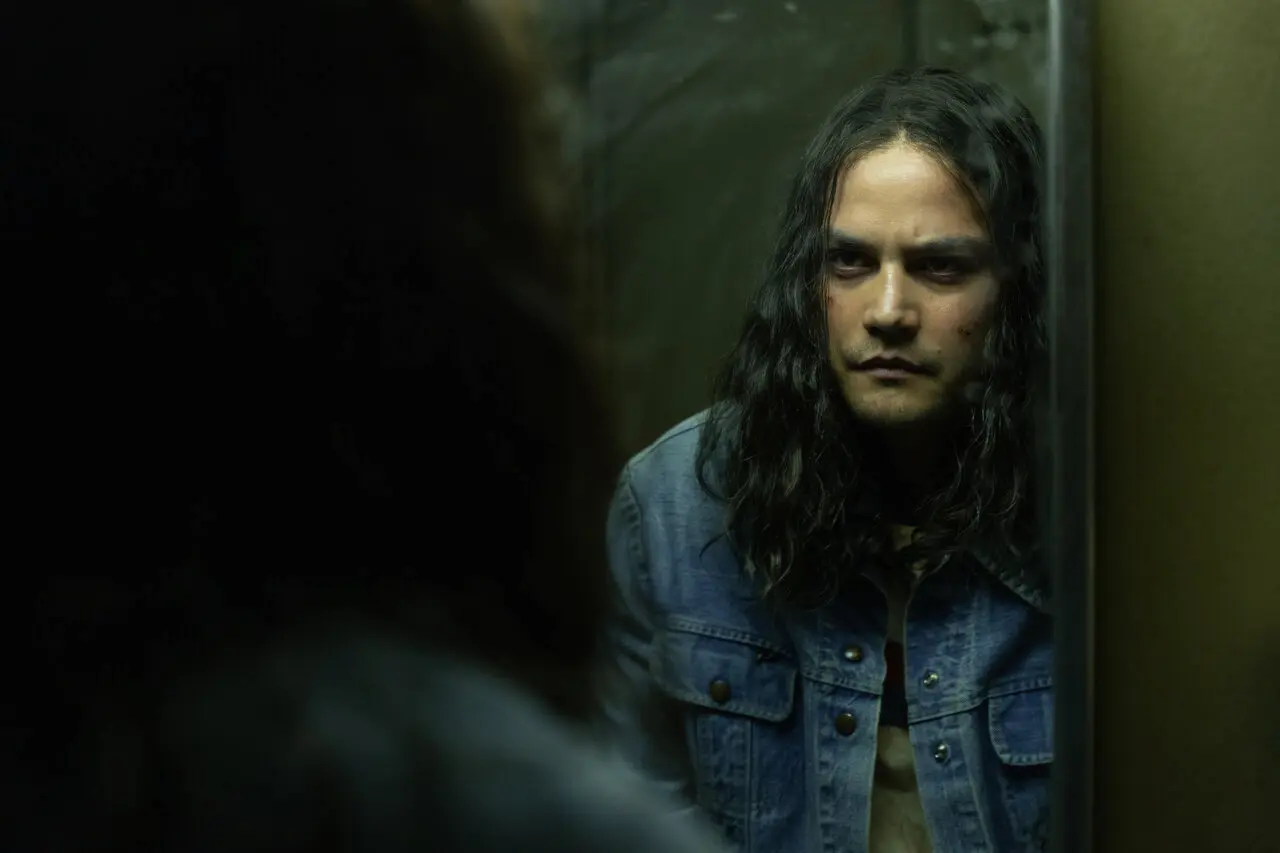 Daniel Zovatto è Rodney in Woman of the Hour