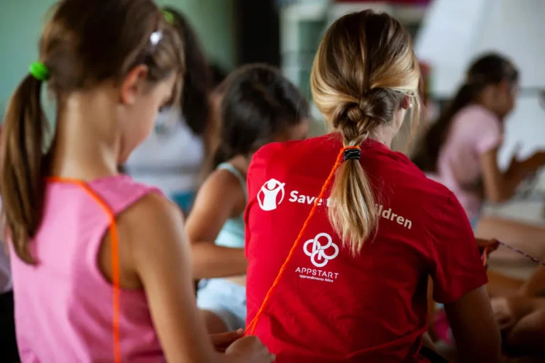 Fuori dai margini: Elodie presenta il film Save the Children a #RoFF19
