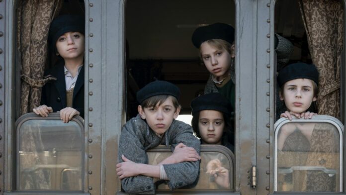 Il treno dei bambini recensione film