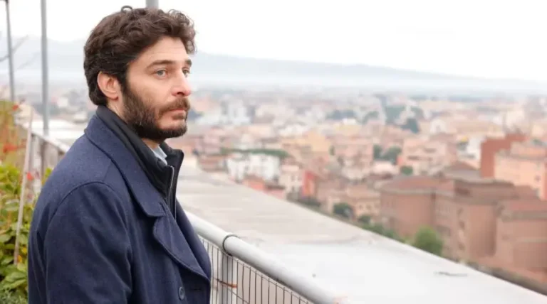 Lino Guanciale maestro di cerimonie per la serata di apertura della Festa di Roma 2024