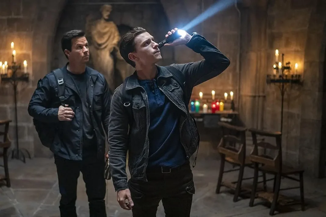 Mark Wahlberg e Tom Holland in Uncharted
