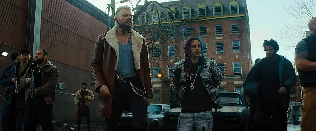 Pilou Asbæk e Moises Arias in Samaritan