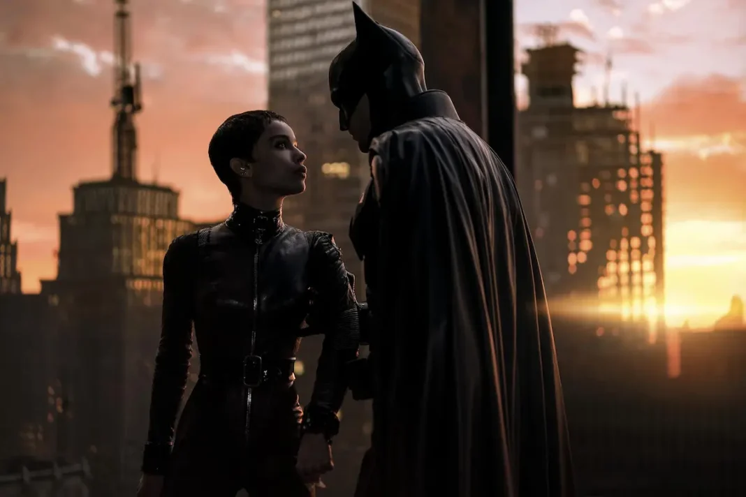 Robert Pattinson e Zoë Kravitz in The Batman (2022)