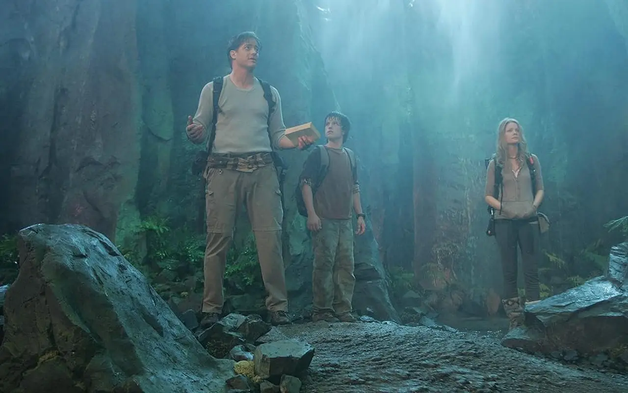 Brendan Fraser, Josh Hutcherson e Aníta Briem in Viaggio al centro della Terra